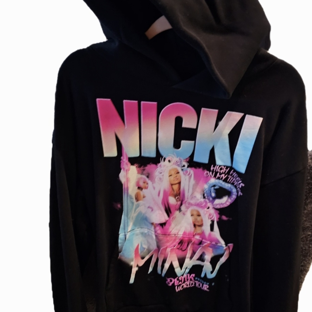 Nicki Minaj Black Cotton Apparel